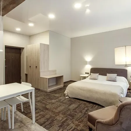 Apart-hotel Old Town Trio 4*
