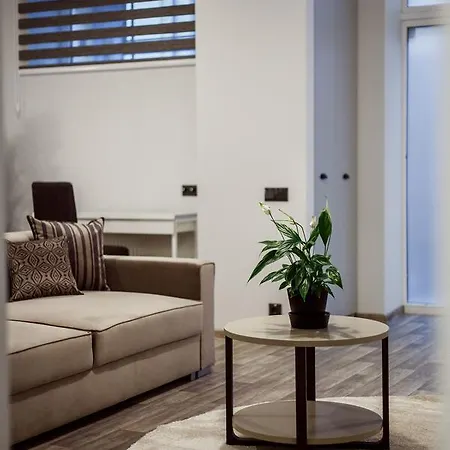 Old Town Trio Апарт-отель