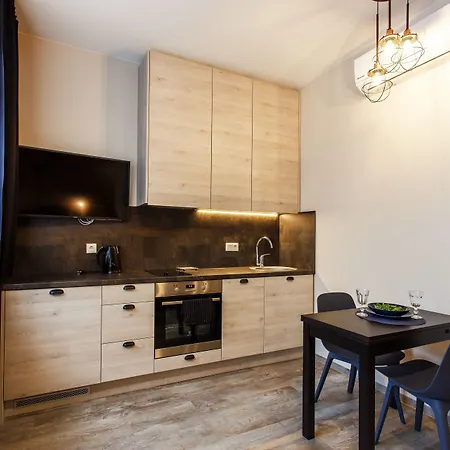 Aparthotel Old Town Trio